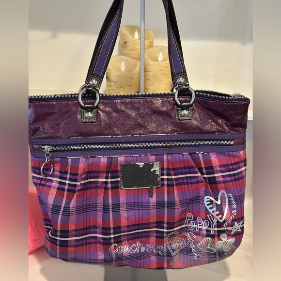 Coach Handbags - Coach Poppy Project Bag